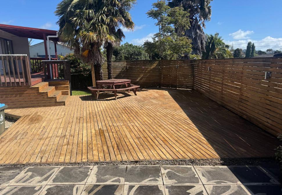High-pressure waterblasting of hard surfaces in Papakura